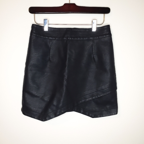 Jack BB Dakota Faux Leather / Pleather Skirt - Picture 1 of 9